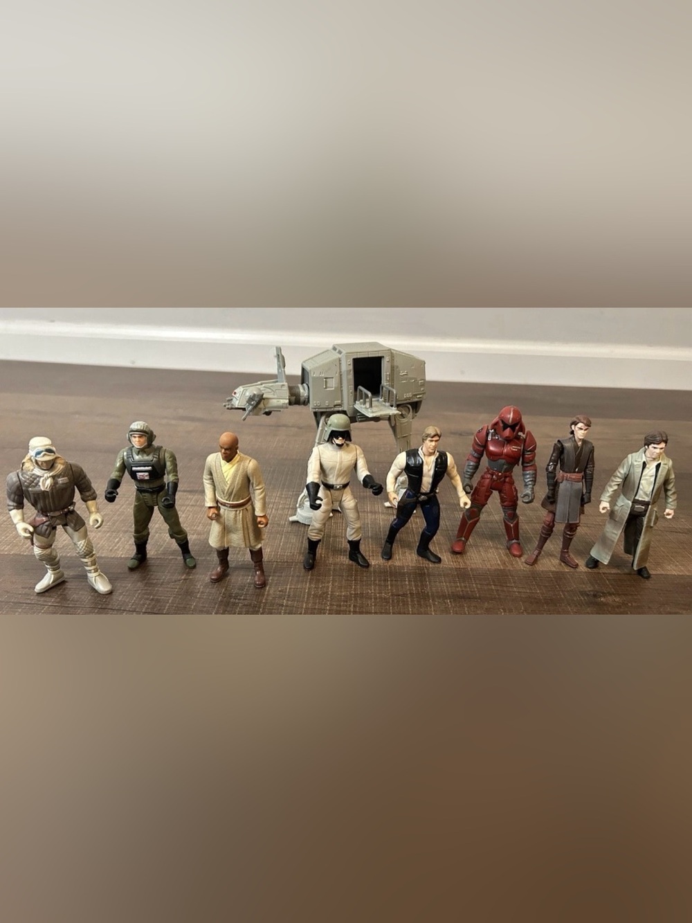 Mixed Lot of 9 Star Wars Loose Action Figure w/AT-AT Walker Mixed Years *READ*